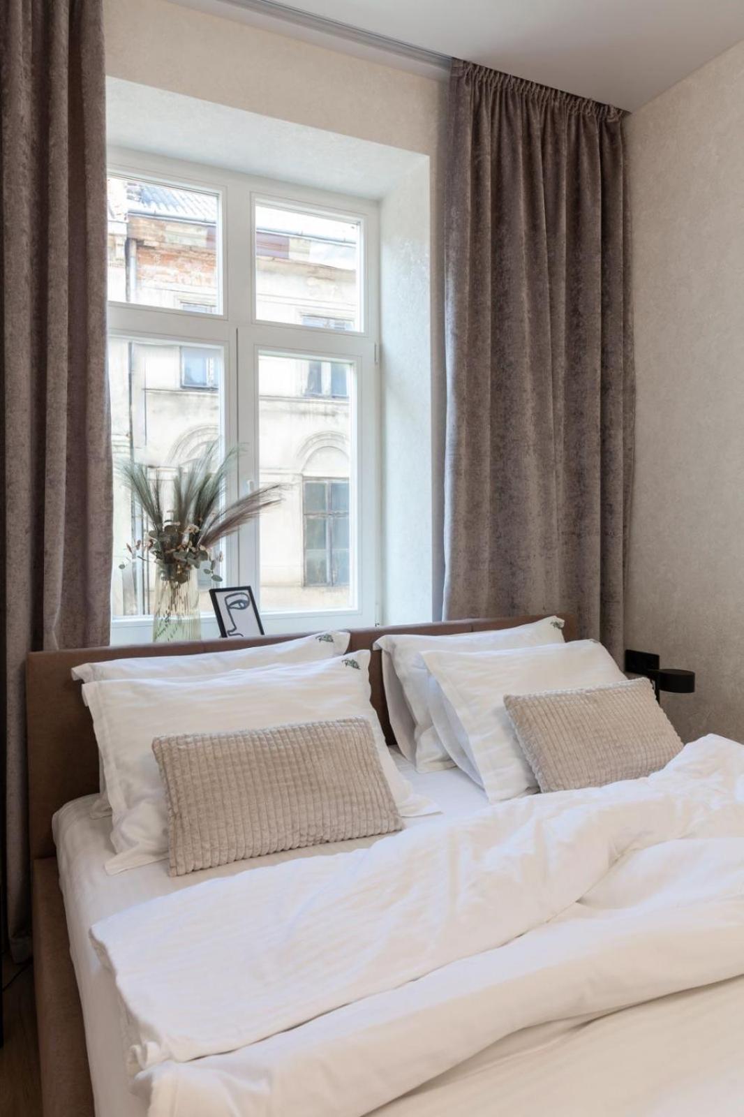 Romari Дорошенка 13 Apartman Lviv Kültér fotó